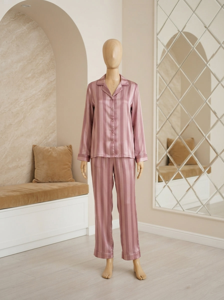 Pyjama Rose - debout